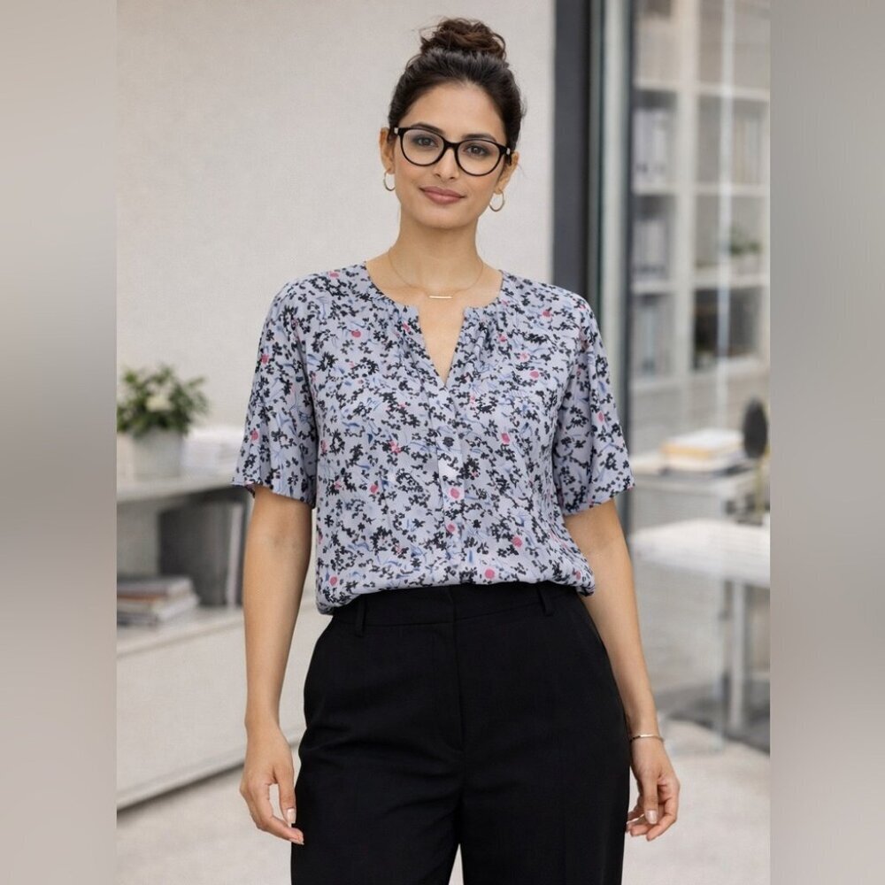 Nordstrom Signature Silk Blouse Floral Blue Size L Button Front Career Wear Chic